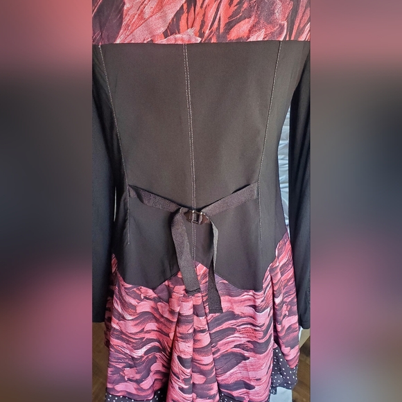 C'fait Pour Vous Black and Pink Long Sleeve Dress Size M - Picture 3 of 8